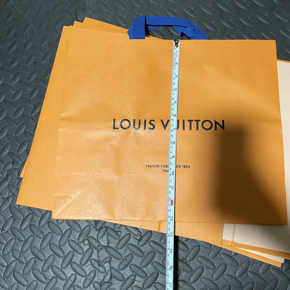 LV Shopping bag